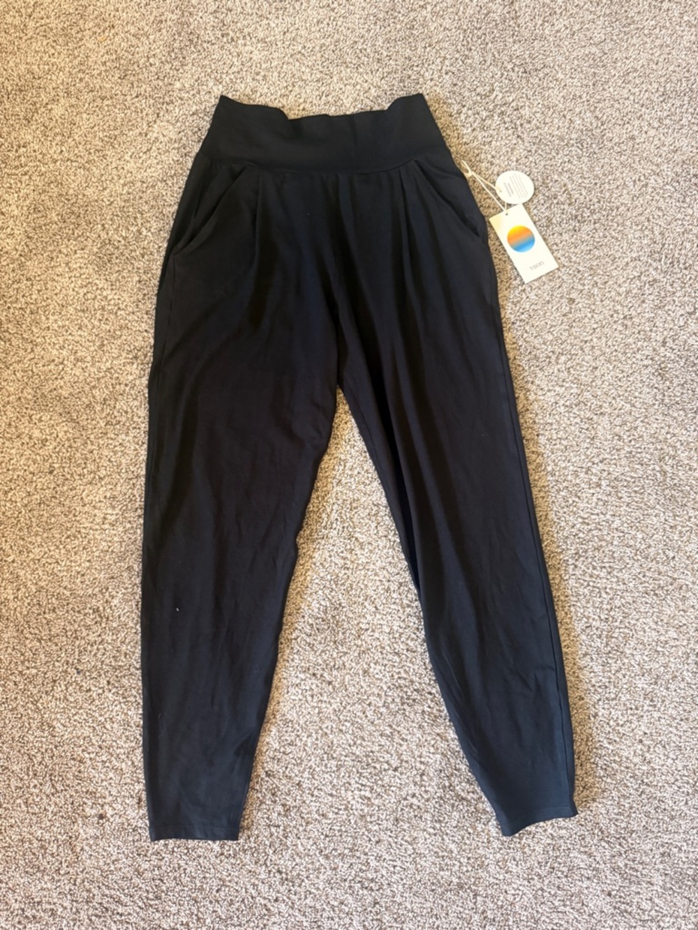 Vuori Black lux at ease pant